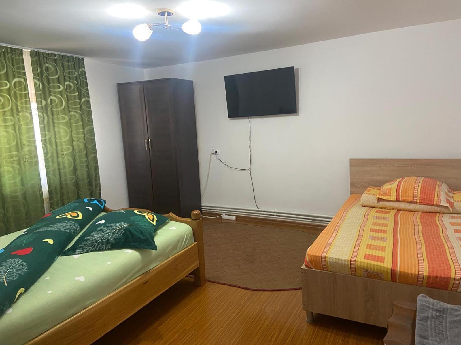 Pensiunea Casa Deny Novaci-Străini Εξωτερικό φωτογραφία